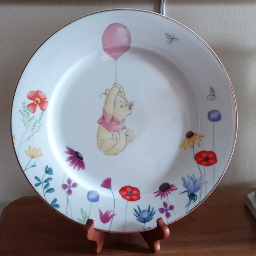 Winnie the Pooh dinner plates